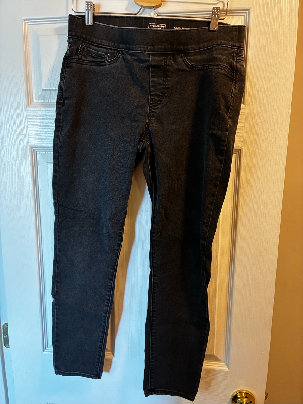 Signature by Levi Strauss Black Stretch Jeggings